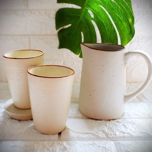 Tassen und Teekanne aus Steinzeugkeramik_Mugs & Kettle