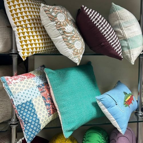 Verschiedene Kissen - Gestrickt, Bestickt, Makramee Cushions - Knitted Emroidered Macrame